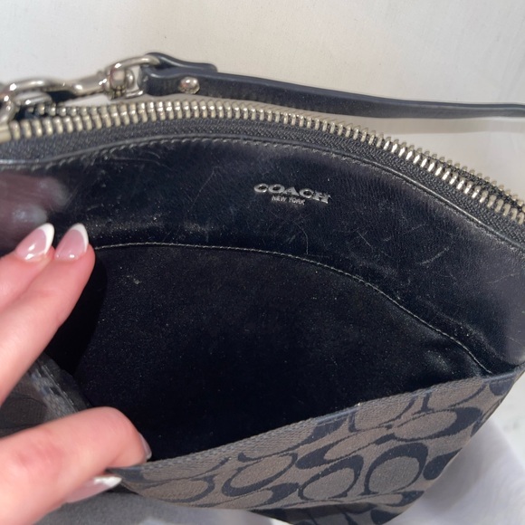 VINTAGE COACH CROSSBODY BAG - Picture 4 of 4